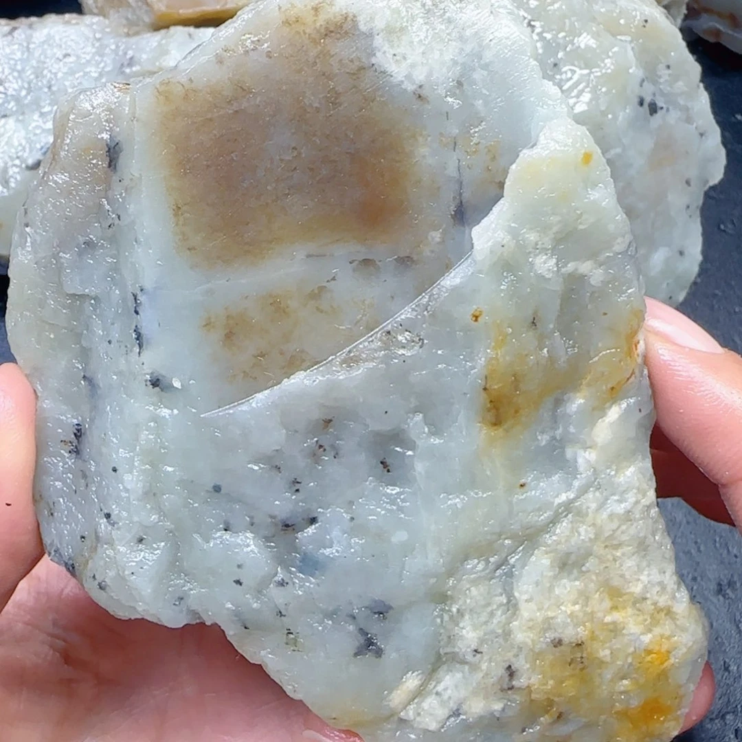 和田玉未镶嵌珠宝半成品