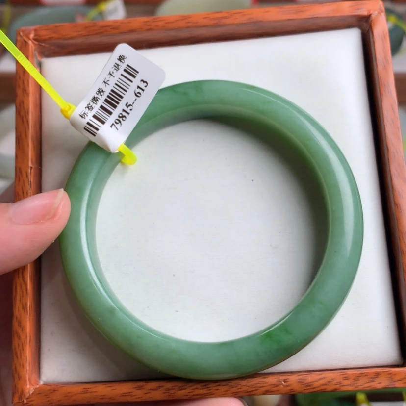 【闪购商品】和田玉手镯未镶嵌