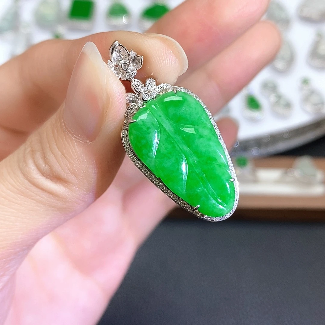 翡翠18K金镶嵌吊坠(不含链)