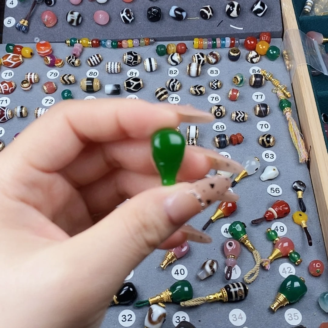 玛瑙/玉髓未镶嵌饰品