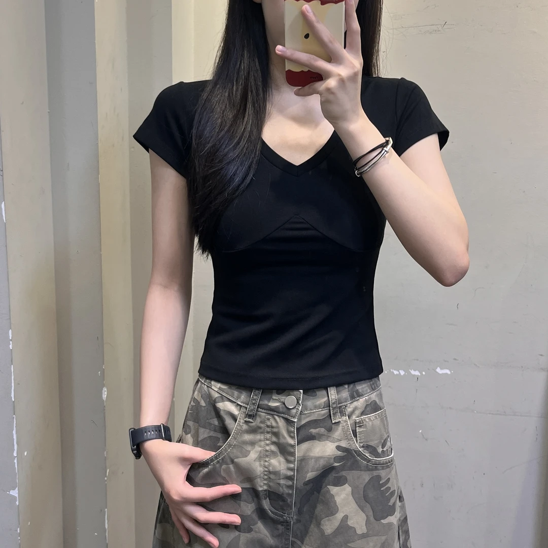 【娜辣&亲肤软语】V领正肩短袖T恤设计感小众修身短款辣妹上衣