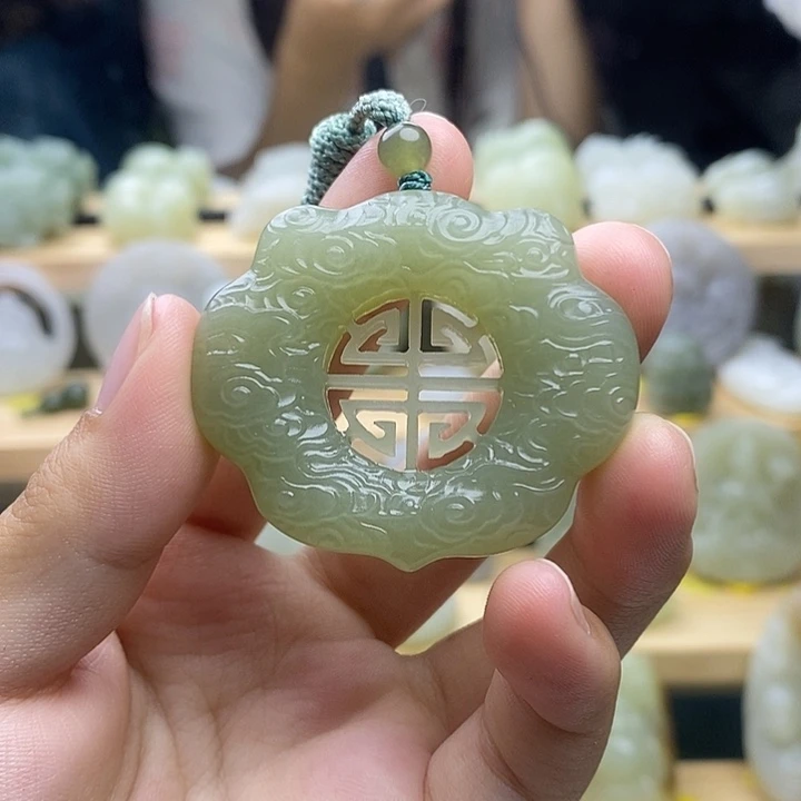 未镶嵌和田玉挂件