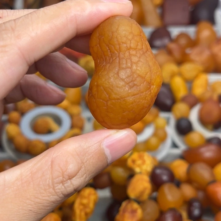 裸石琥珀未镶嵌天然蜜蜡吊坠