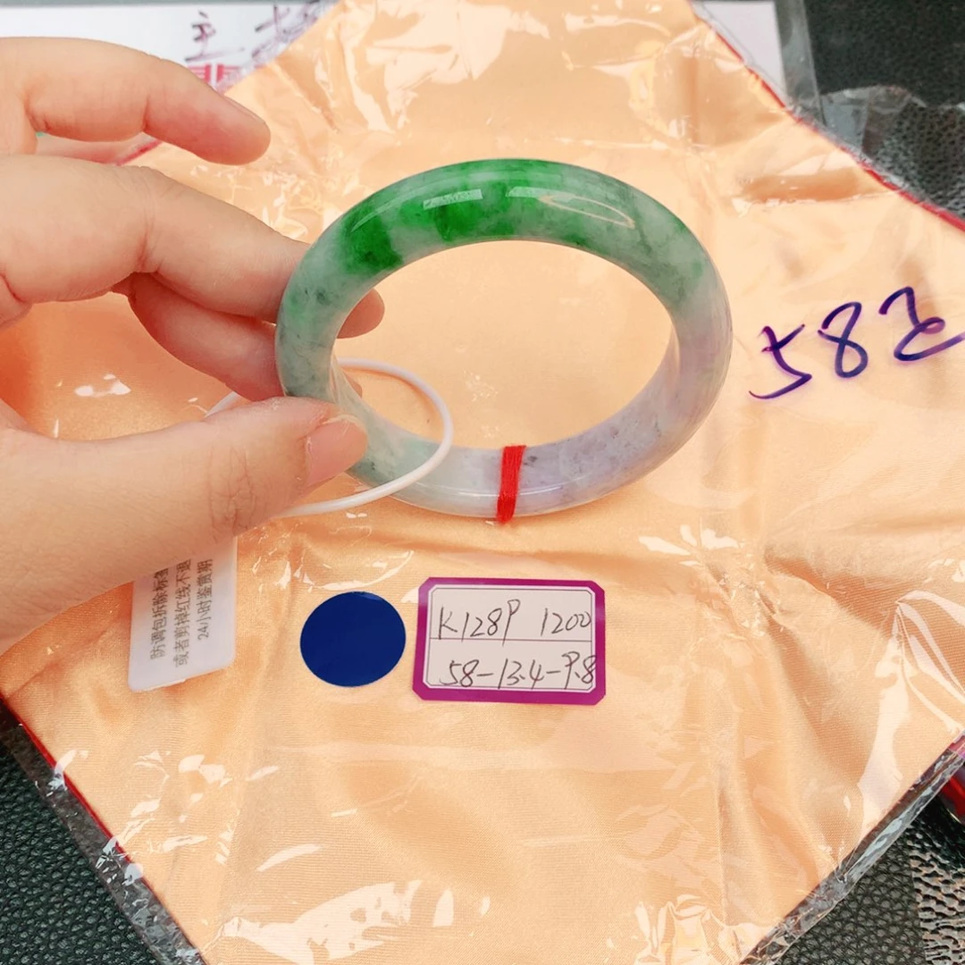 翡翠手镯未镶嵌缅甸翡翠