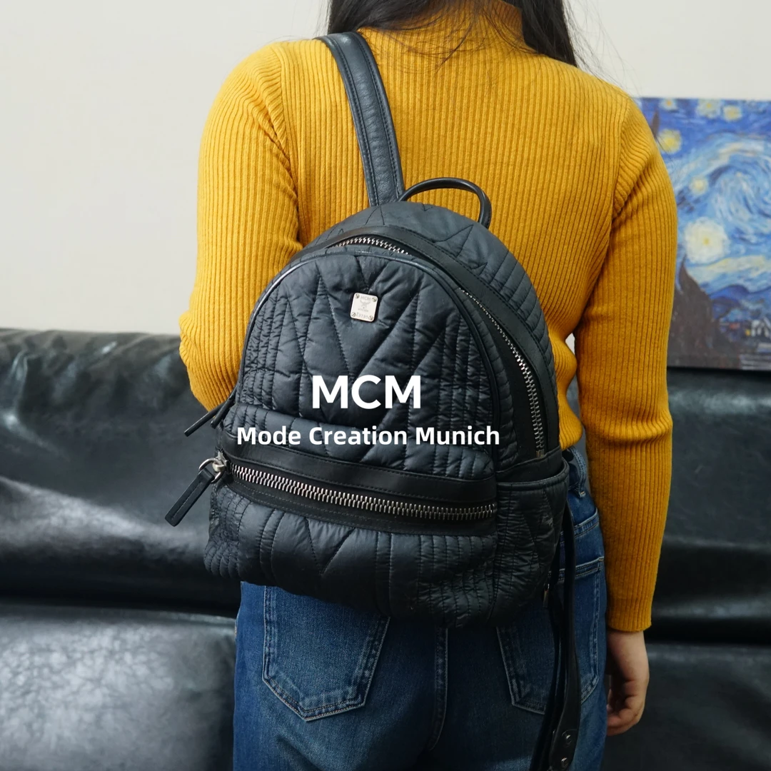 95新 MCM 黑色双肩包/WJ01204026/4026