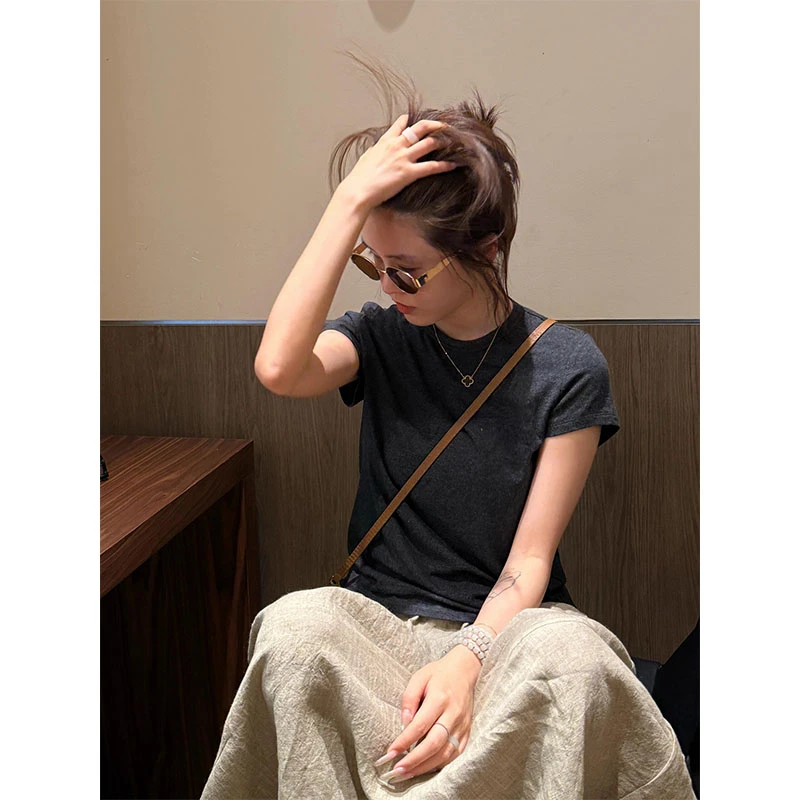 夏季休闲宽松百搭简约风修身显瘦圆领T恤短袖上衣时尚收腰半身裙