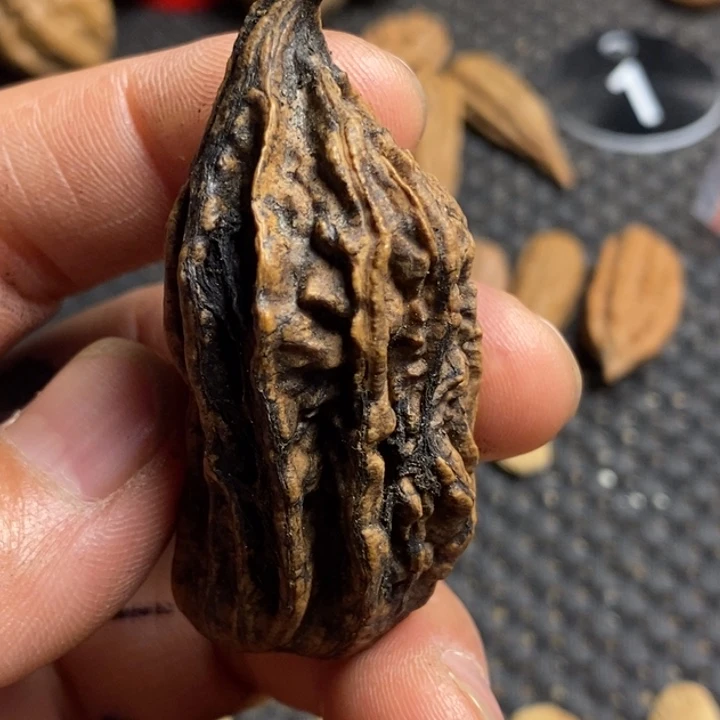 奥***开吊坠文玩核桃娜姐215