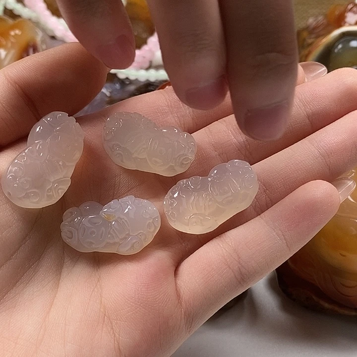 玛瑙/玉髓未镶嵌颈饰