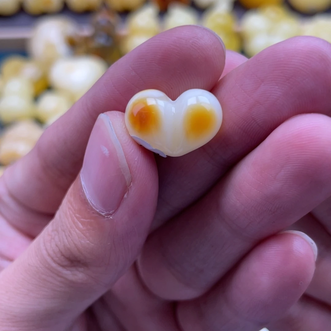 琥珀未镶嵌裸石蜜蜡