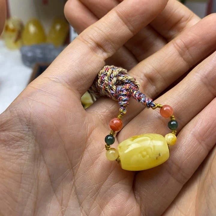 熹***尒蜜蜡未镶嵌裸石瑕疵