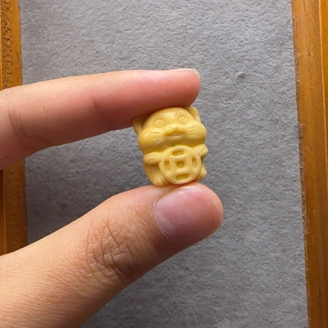 石英质玉配饰未镶嵌