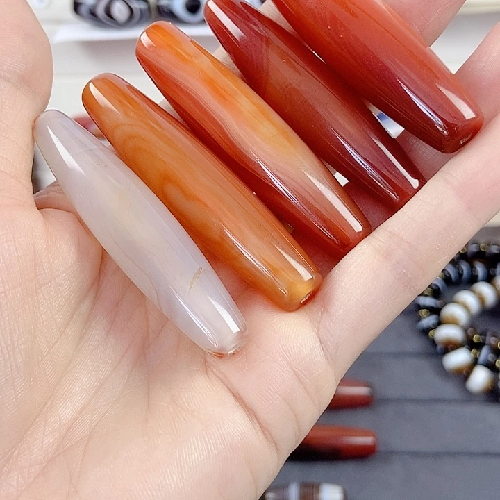 莲***澜未镶嵌颈饰玛瑙/玉髓