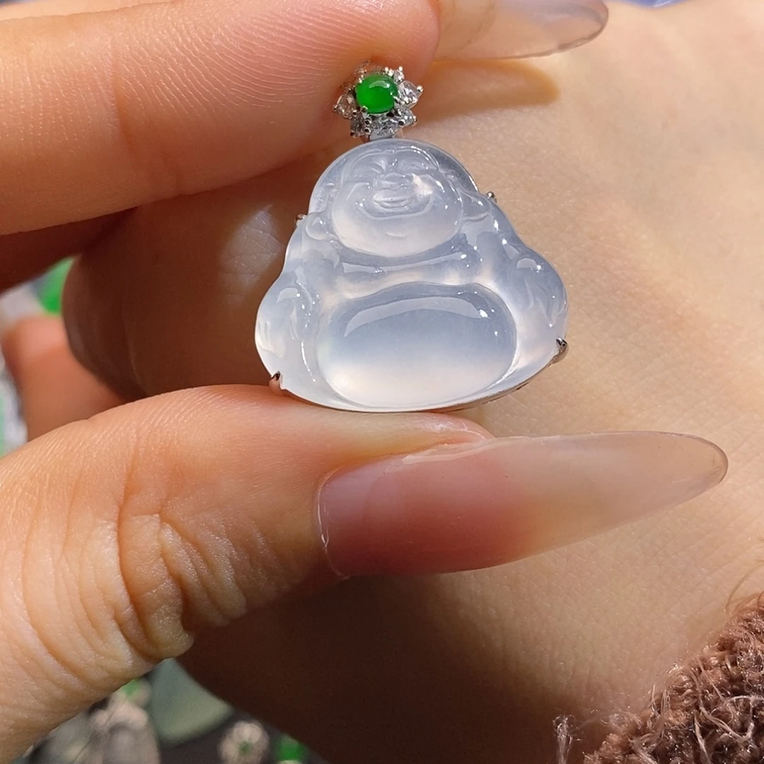 翡翠18K金镶嵌颈饰佛