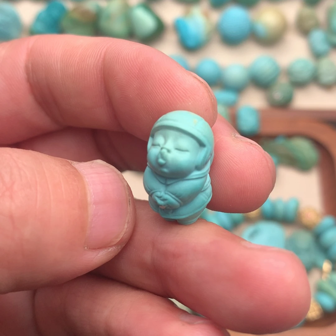 绿松石未镶嵌颈饰