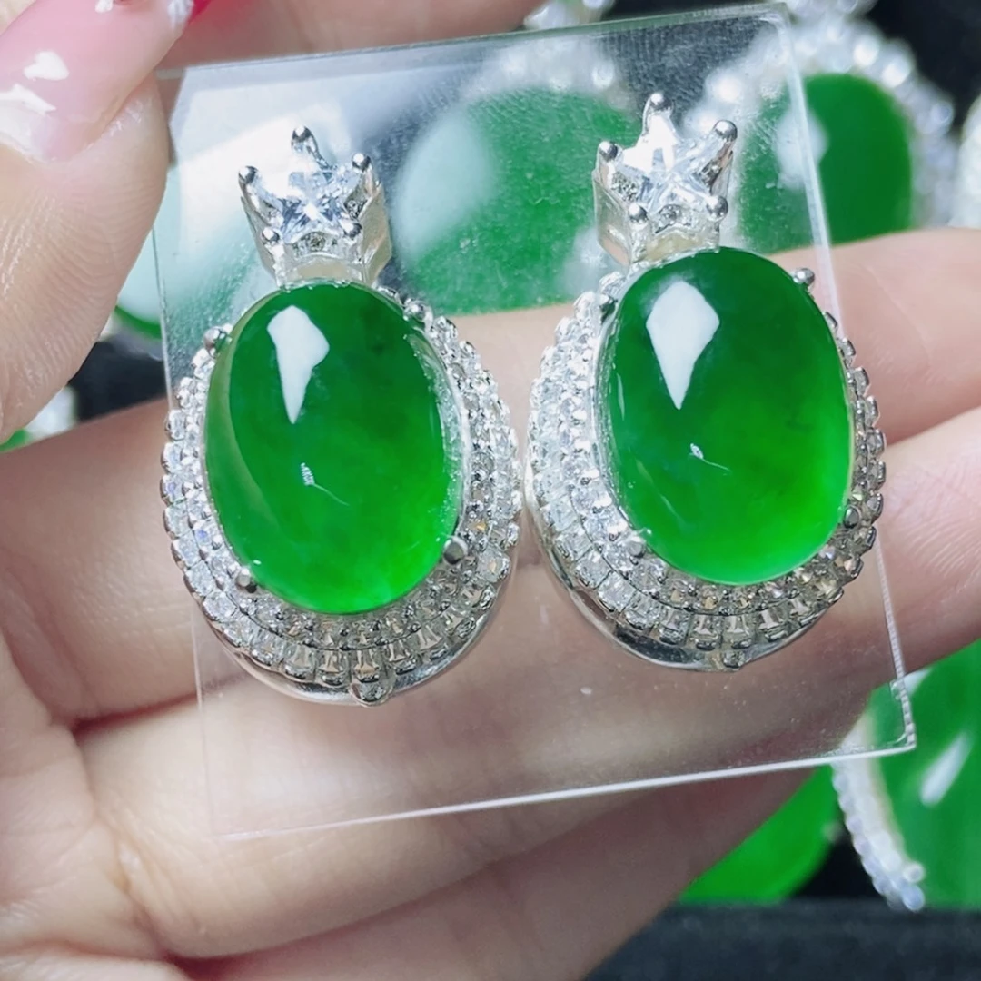 翡翠未镶嵌颈饰