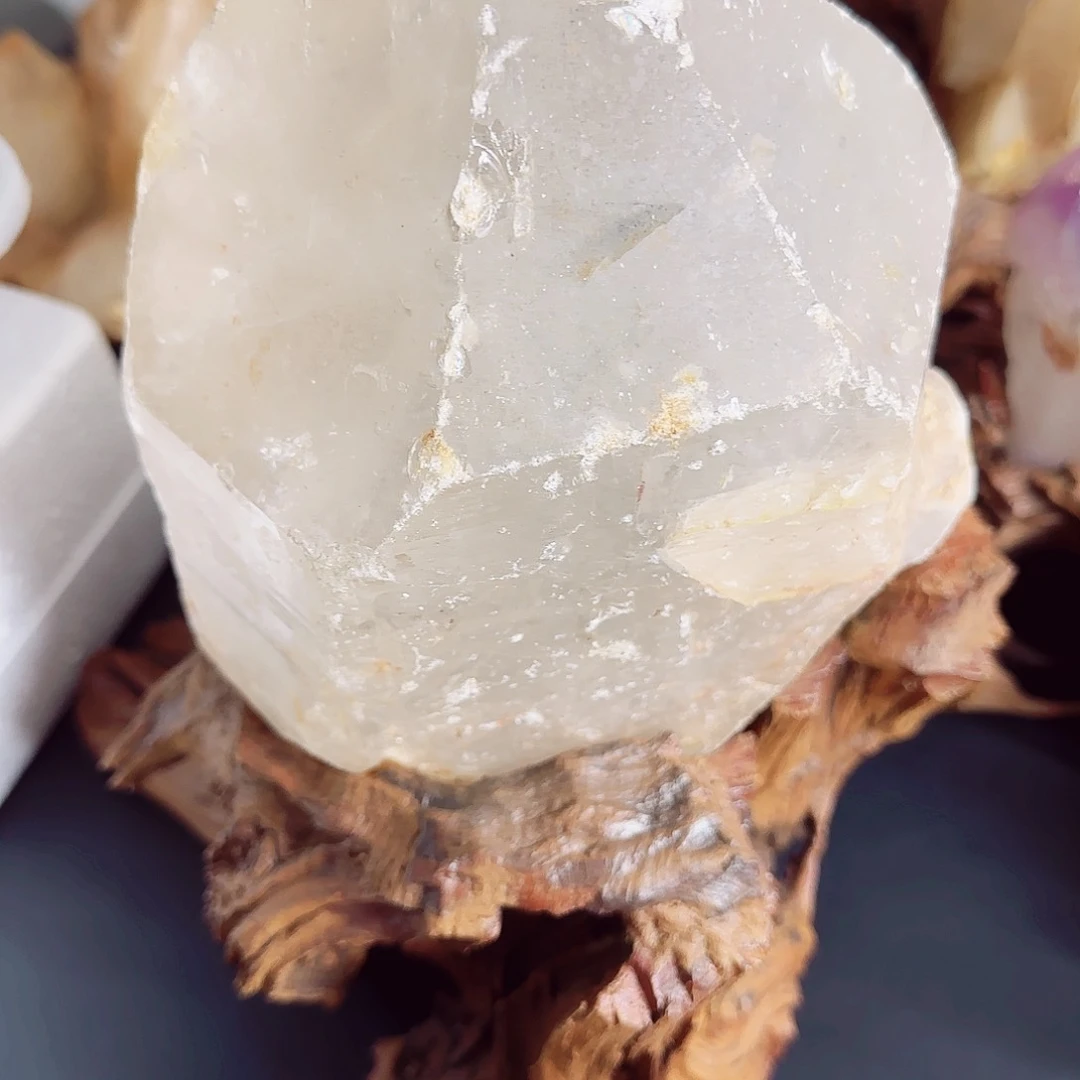 未镶嵌珠宝半成品水晶