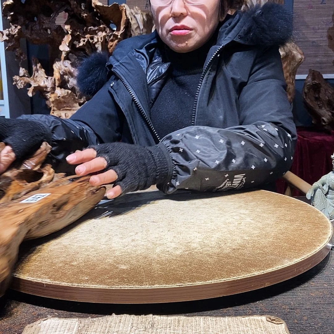 旭***哥942。株木随行根艺