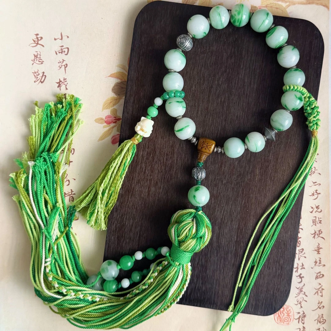 老琉璃绿色银饰手捻5112302