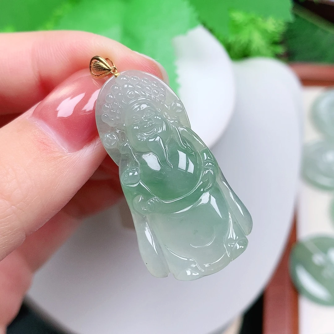 翡翠18K金镶嵌颈饰才爷爷