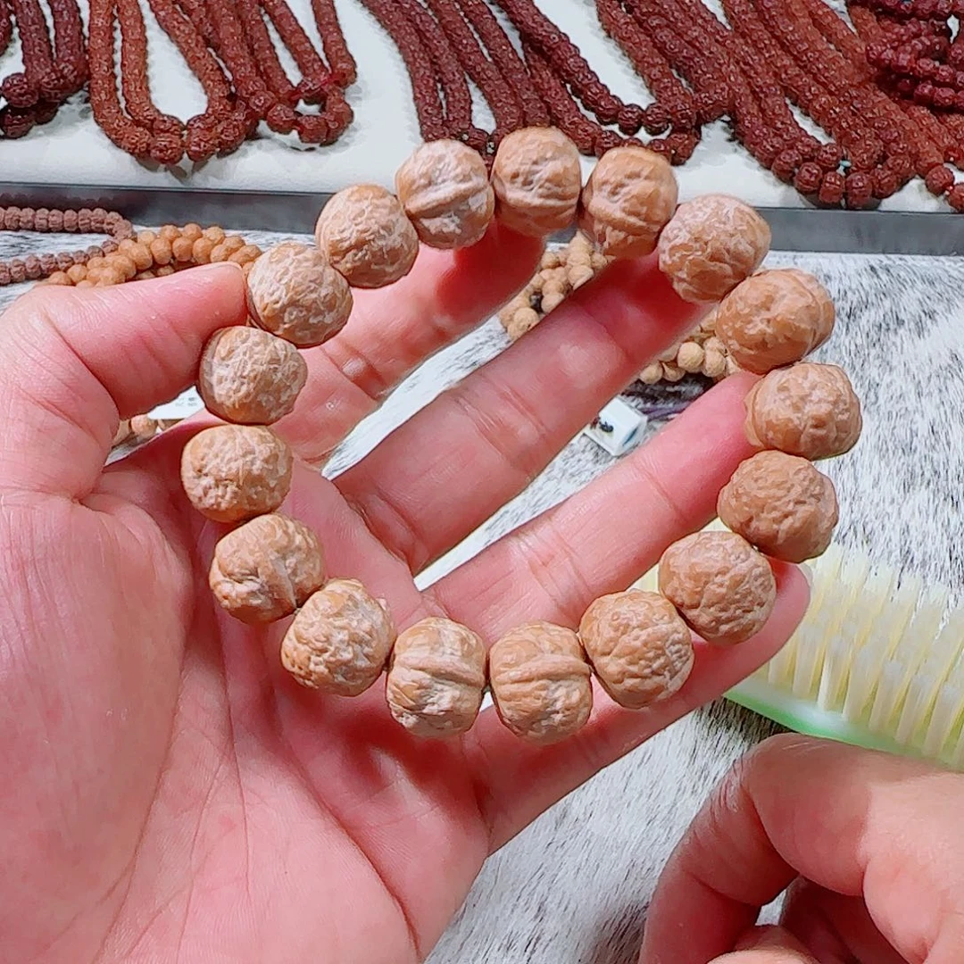 猴头核桃吊坠雕刻蛤蟆头