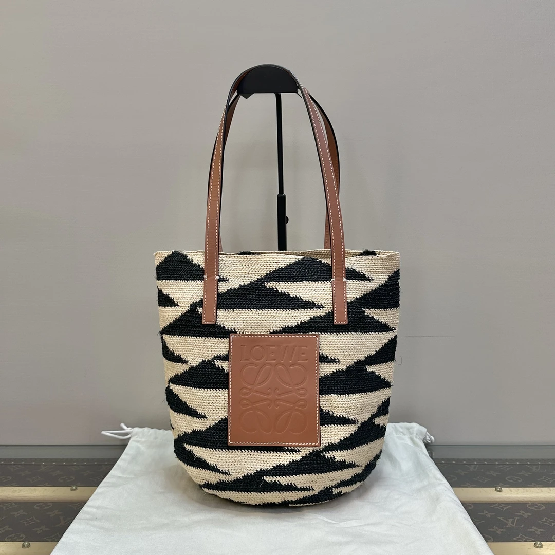 95新 LOEWE/罗意威 草编菜篮子托特手提包 93517