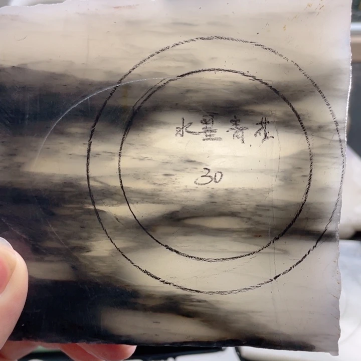 石英质玉未镶嵌手镯定制