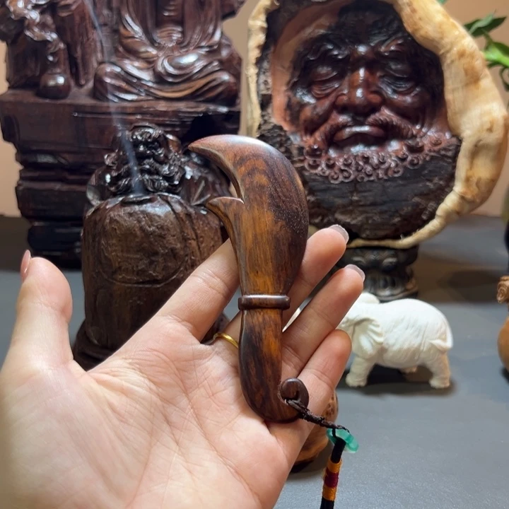 木大刀黄花梨手把件