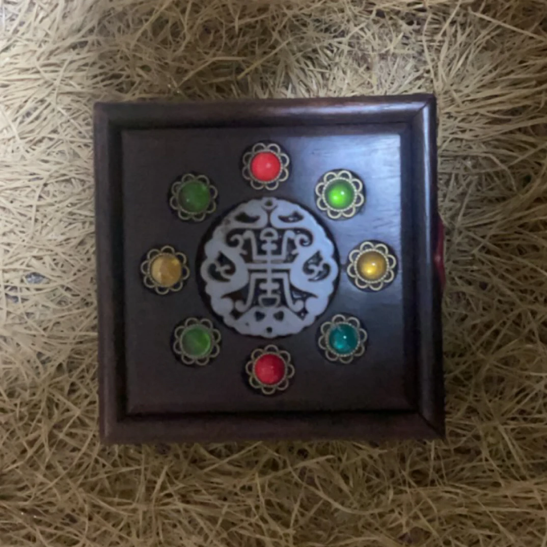 （闪购链接）——彩色石头盒子二号——（特色手工艺木）