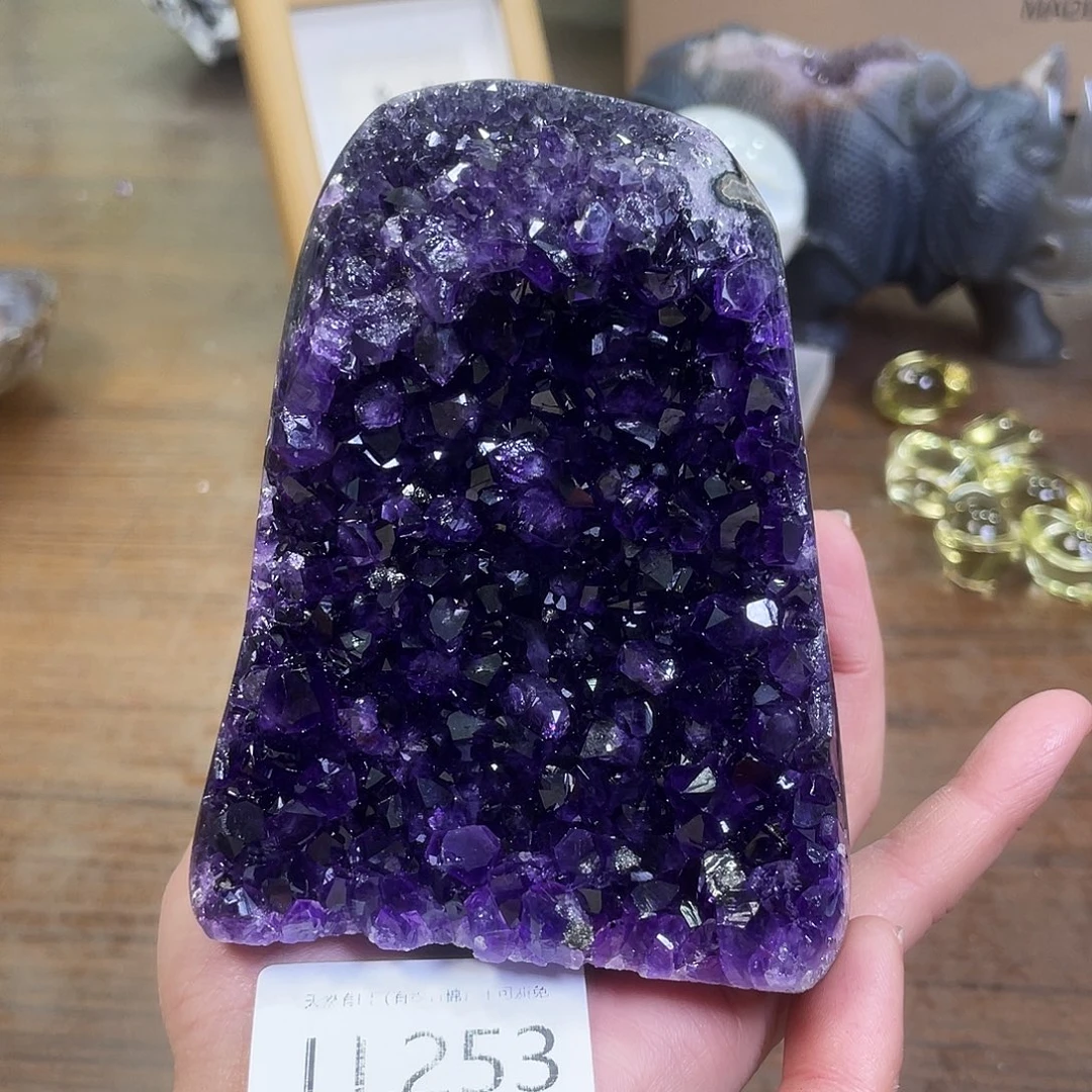 水晶未镶嵌大型摆件（非配饰）