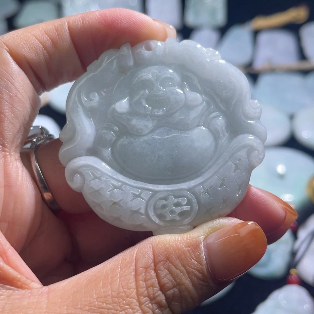 翡翠未镶嵌颈饰佛公