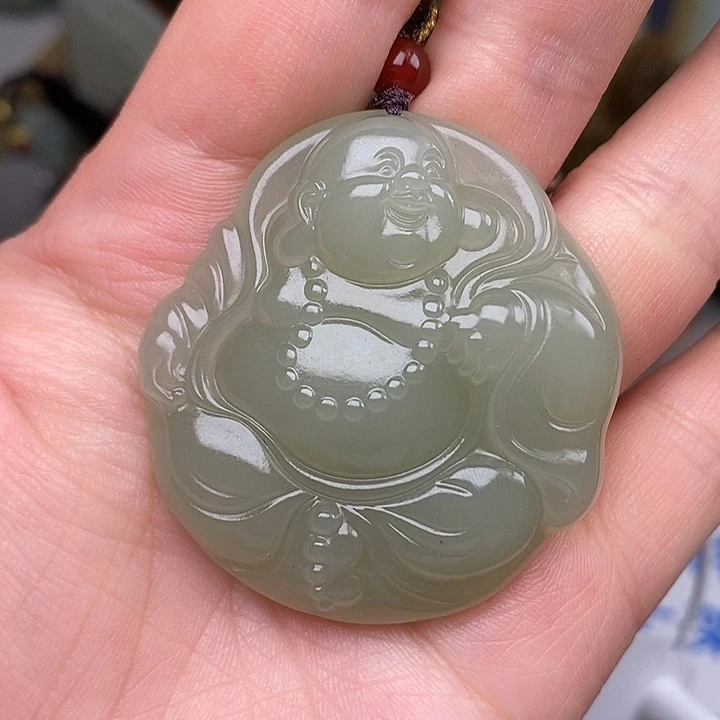 和田玉未镶嵌挂件有矿点的