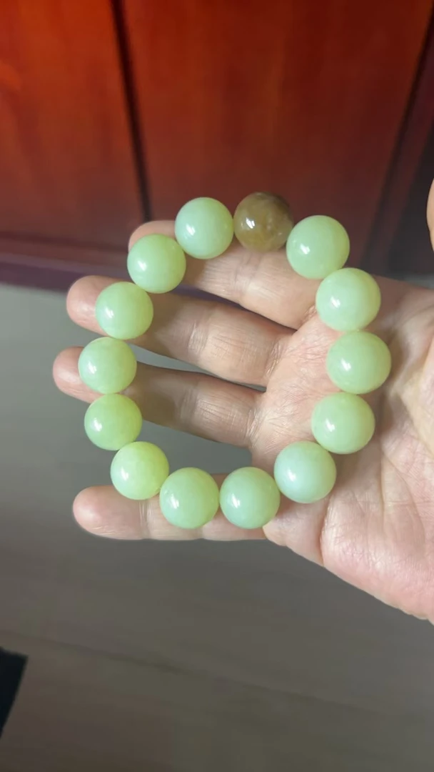 东北黄白老玉手链