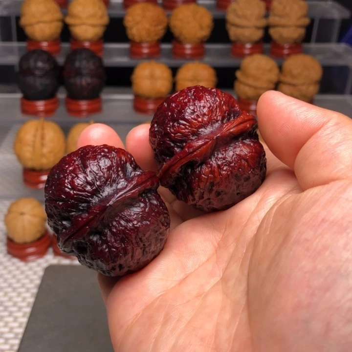 文玩核桃把件15团凤绣球