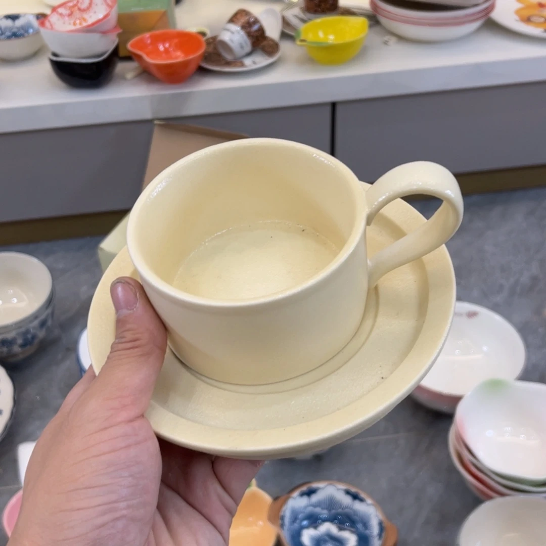 陶瓷微瑕餐具介意勿拍，满18飞！