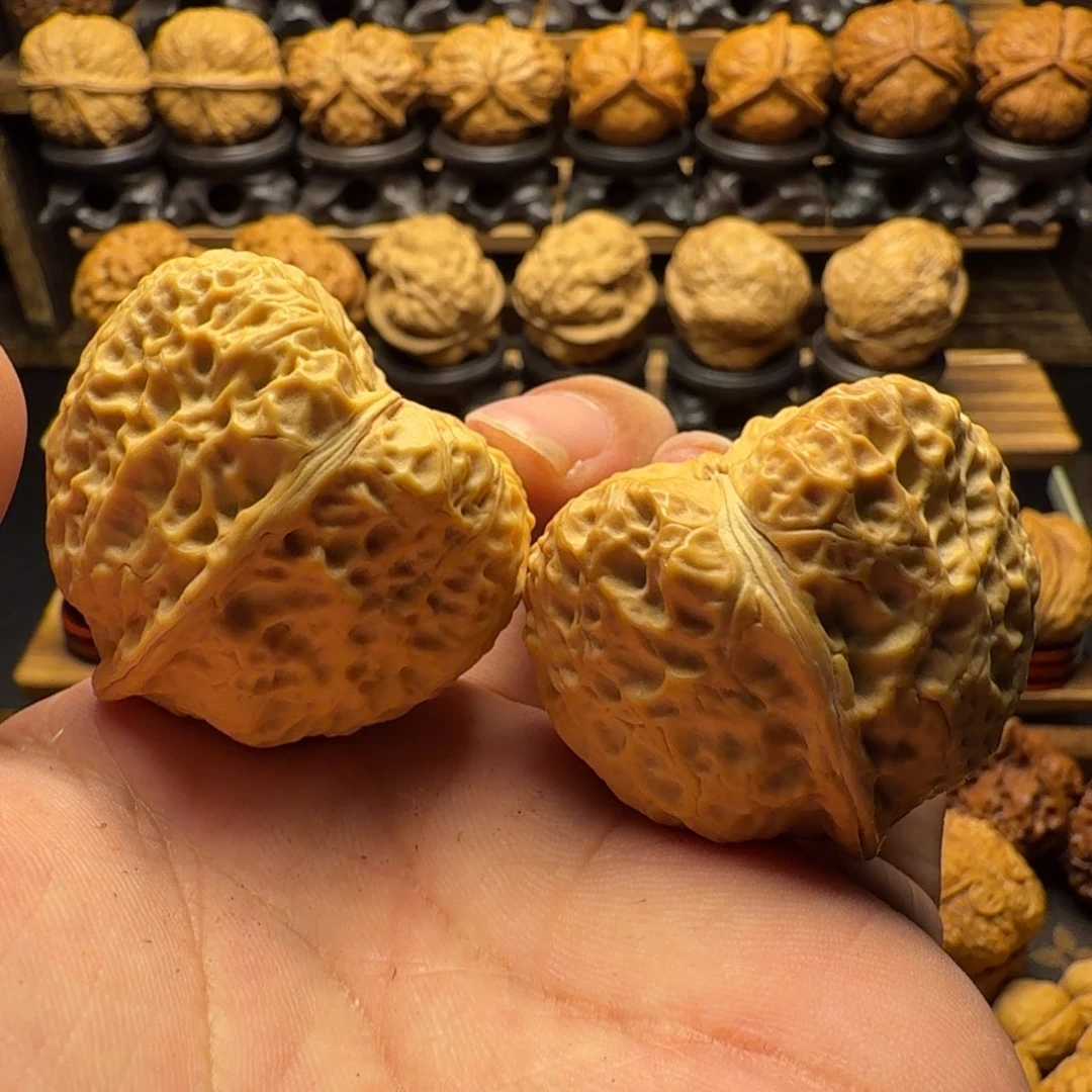 文玩核桃把件40尺 山河钟