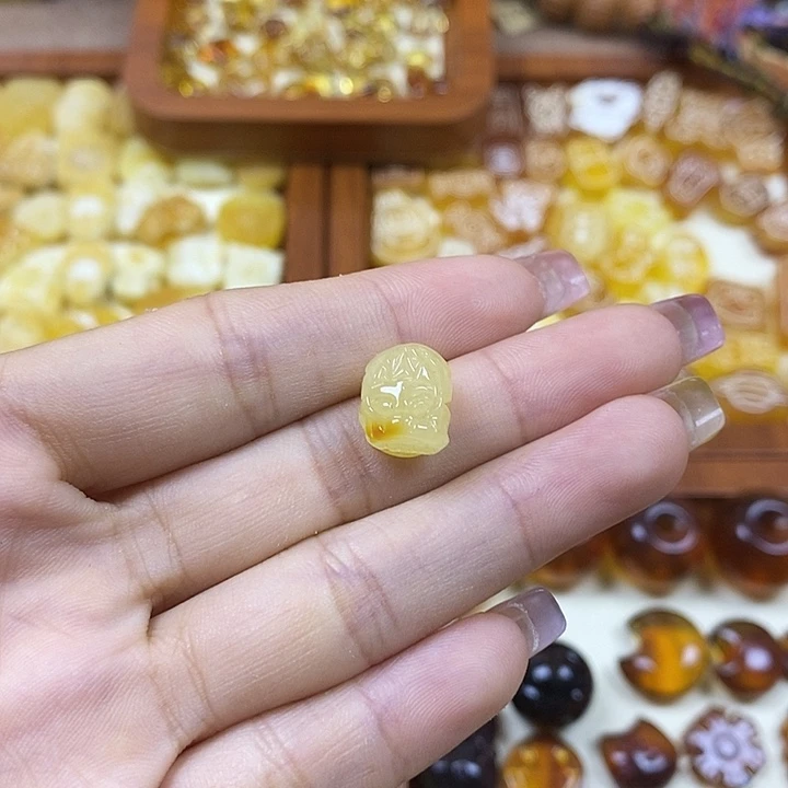 橄榄核吊坠小貔貅158