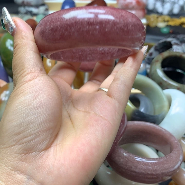 未镶嵌手镯石英质玉别****了