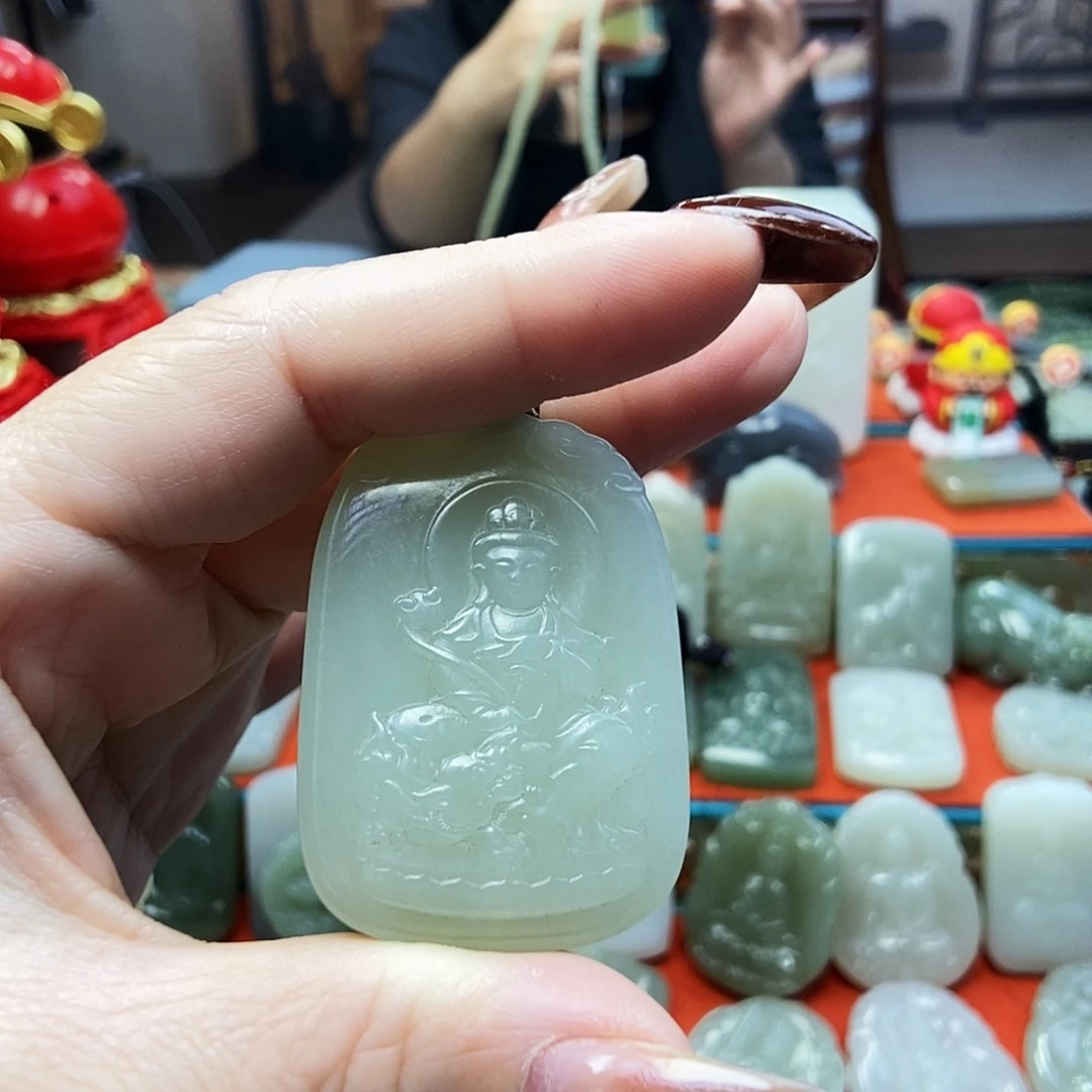 颈饰未镶嵌和田玉大*妈