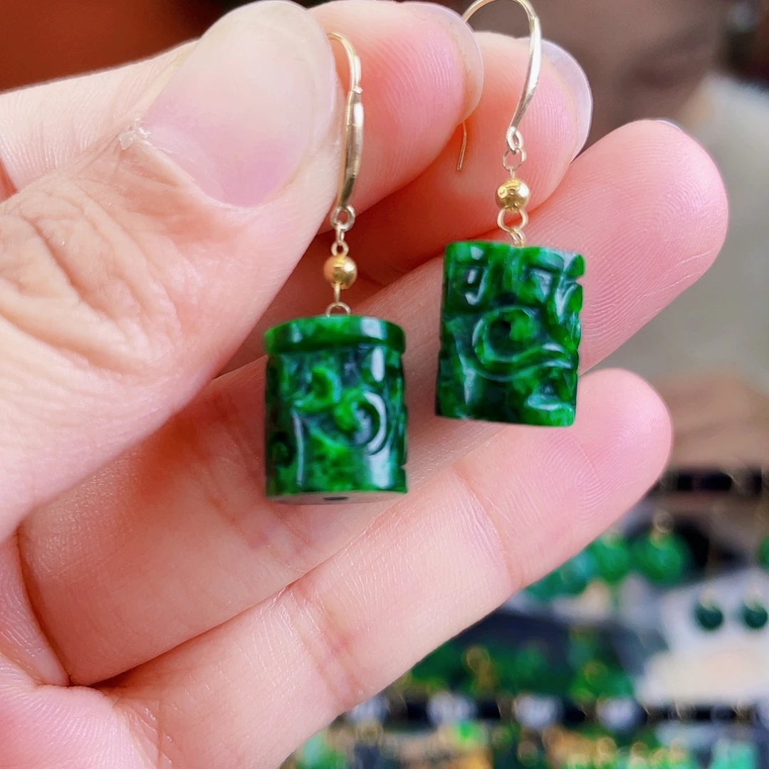 翡翠18K金镶嵌耳饰