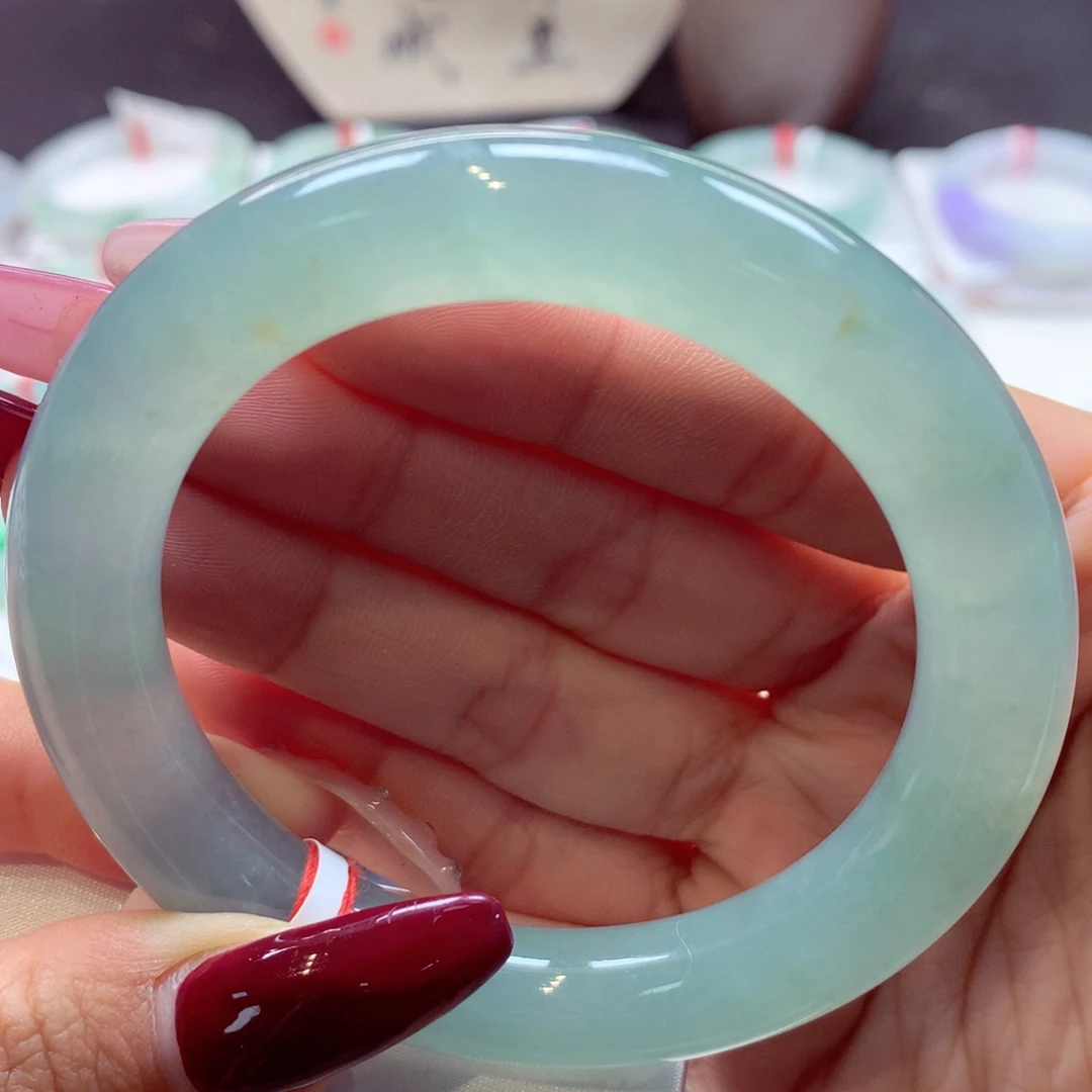 翡翠手镯未镶嵌圆条12号66