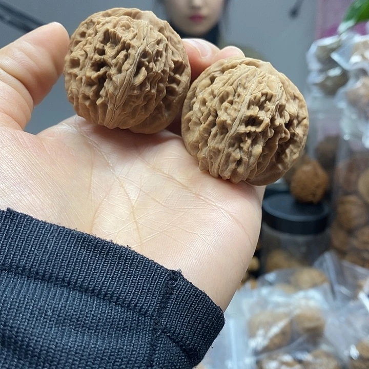 把件文玩核桃42四座楼红皮老树