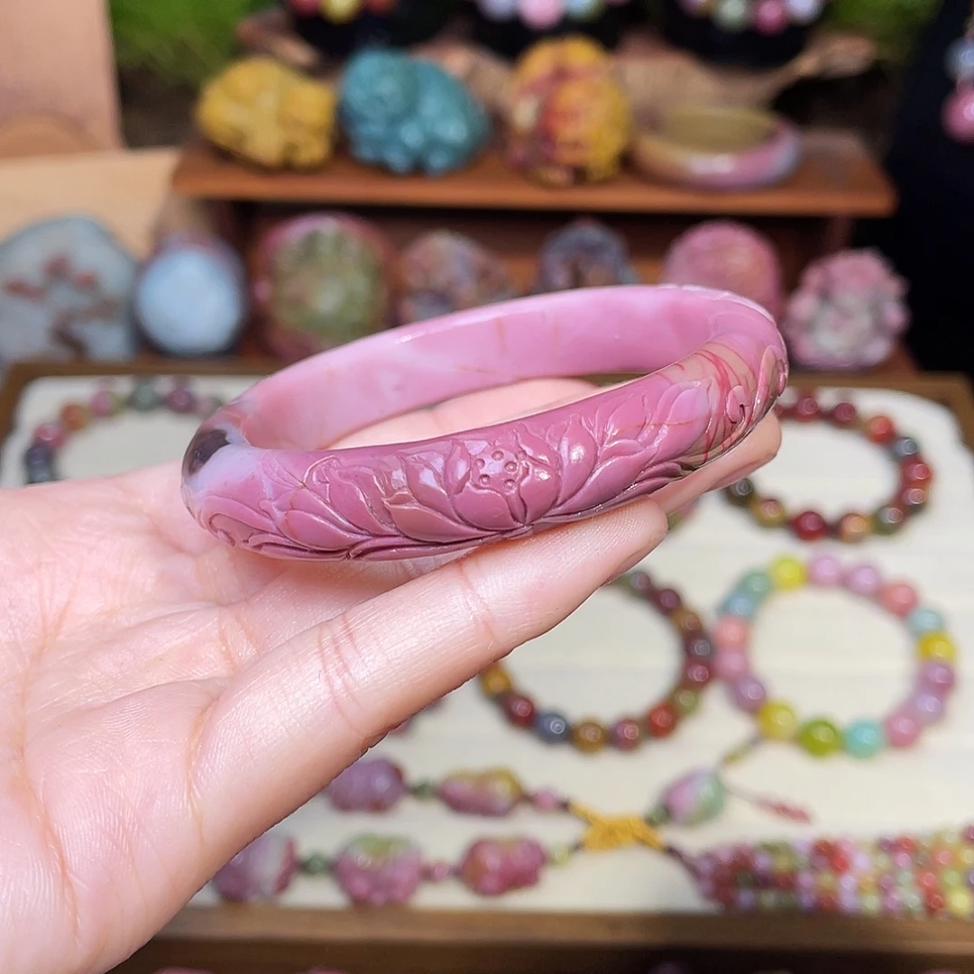 玛瑙/玉髓未镶嵌手镯盐源玛瑙荷花鱼手镯