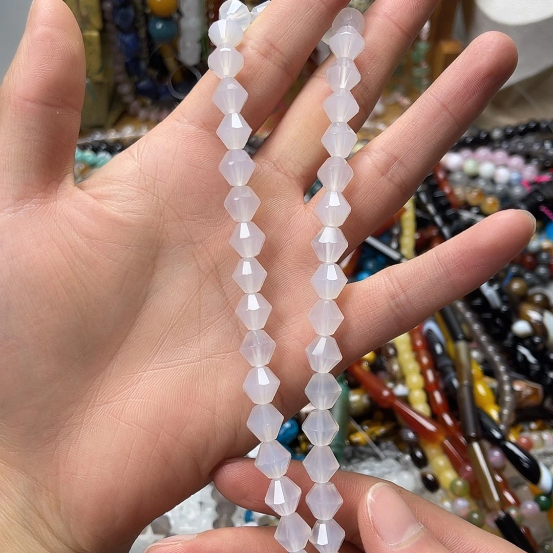 玛瑙/玉髓未镶嵌珠宝半成品卡10白玛飞碟一条