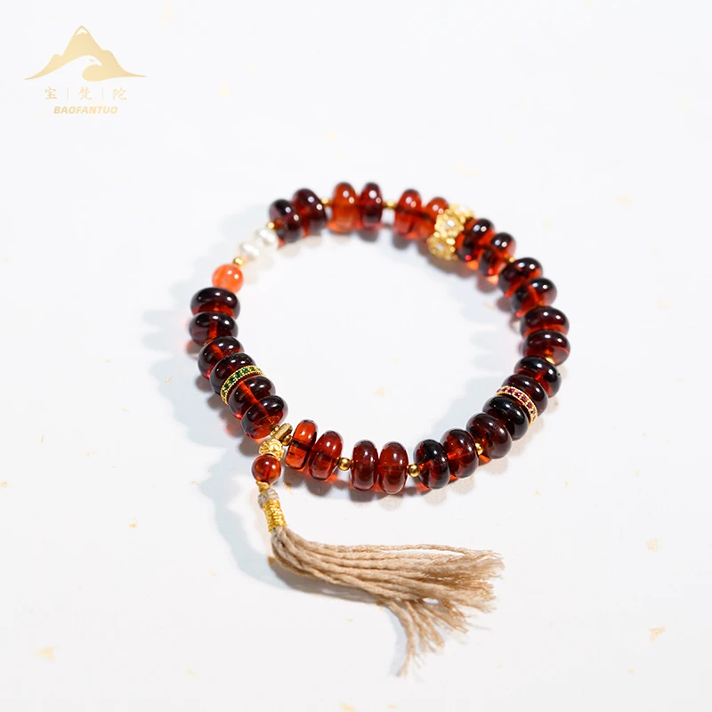 宝梵陀血珀手串 5415