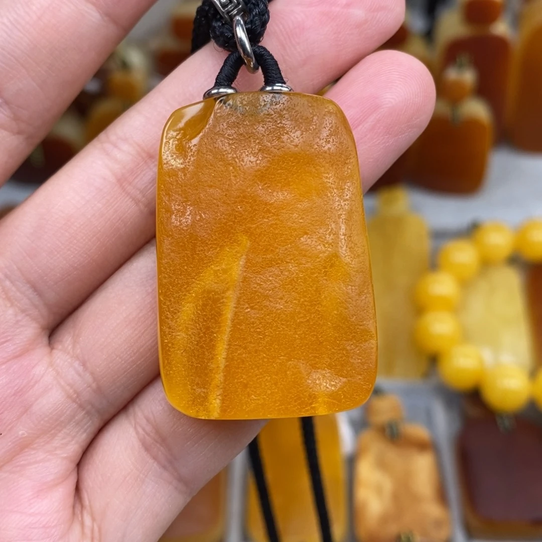 琥珀未镶嵌珠宝奇石