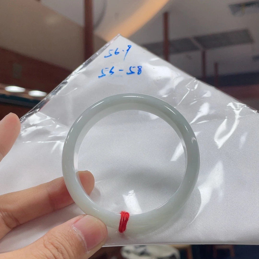 翡翠手镯未镶嵌买断