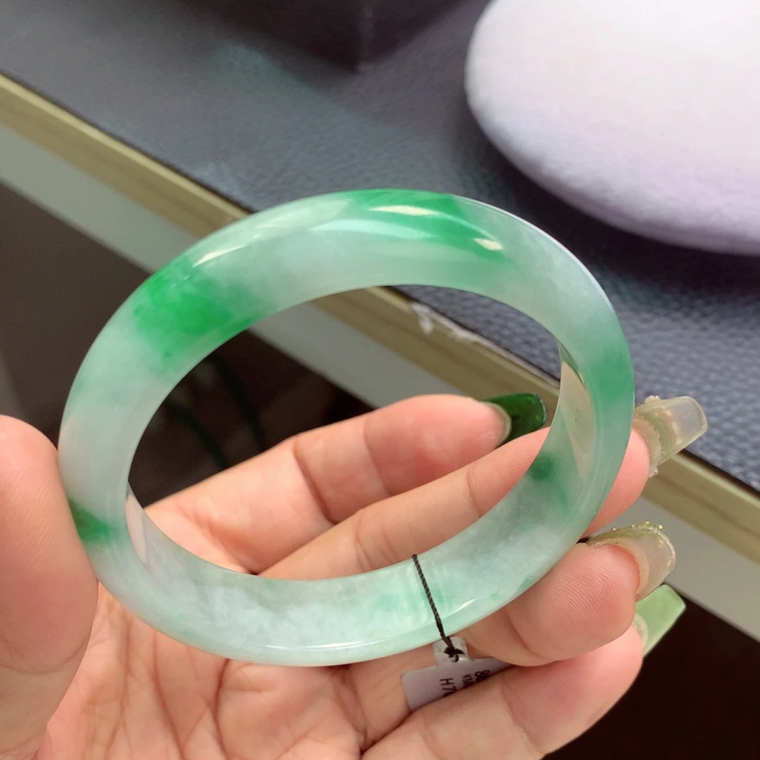 未镶嵌手镯翡翠缅甸