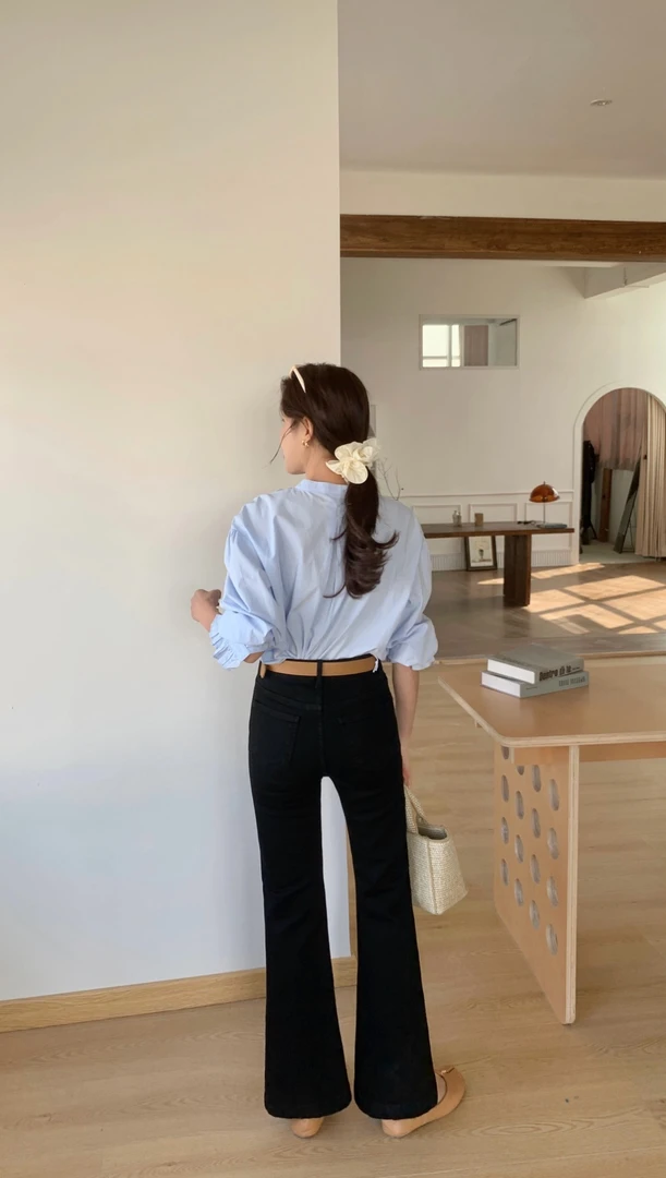 春款黑色牛仔喇叭裤