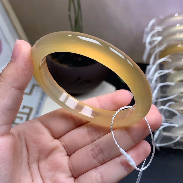 手镯玛瑙/玉髓未镶嵌