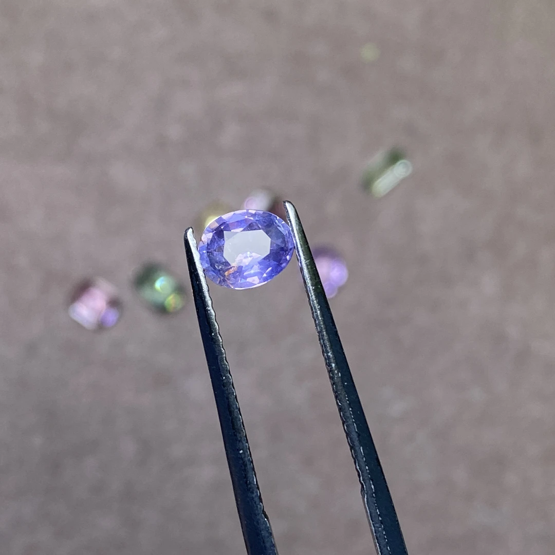 23T2880 无烧紫色蓝宝石 0.79克拉